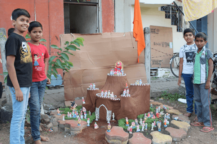 लहान मुलांसाठी किल्ले बनवा स्पर्धा
